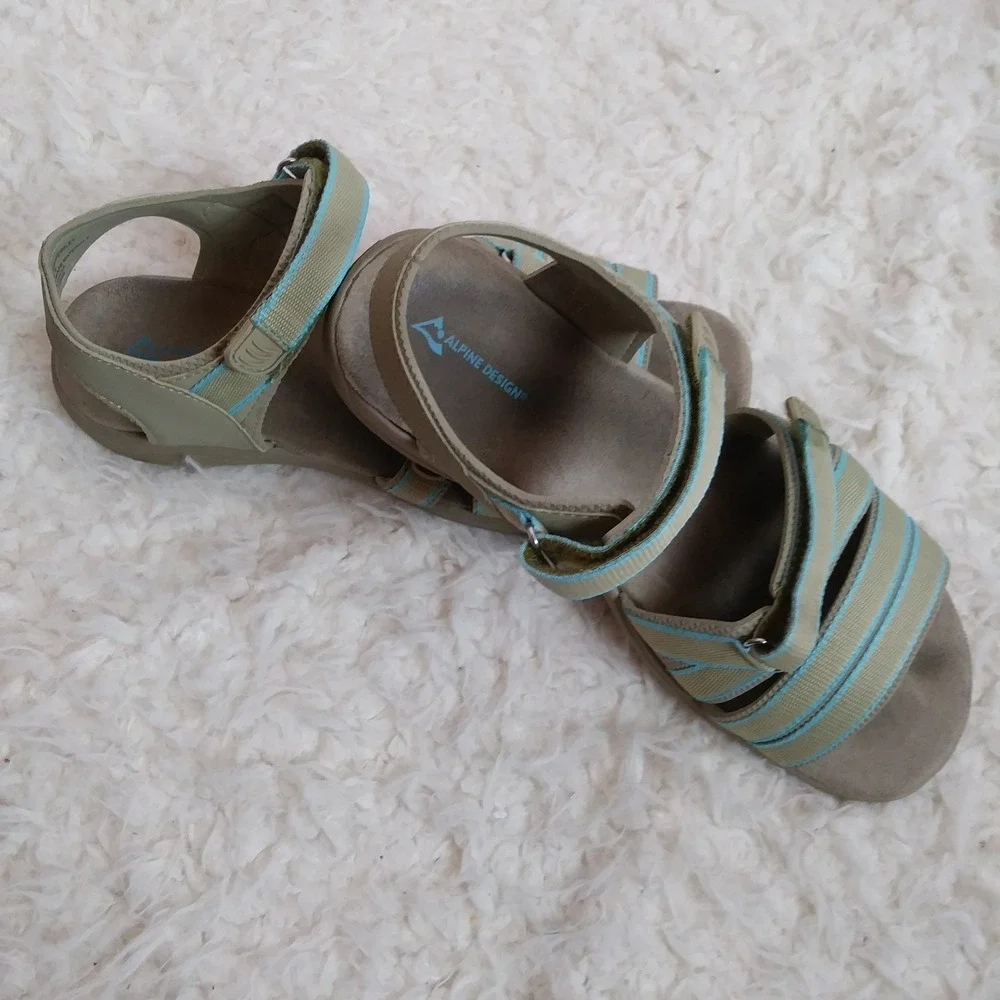 Alpine Design Riley Taupe Women's Sz 9 Open Toe Adjustable Strap Comfort Sandals